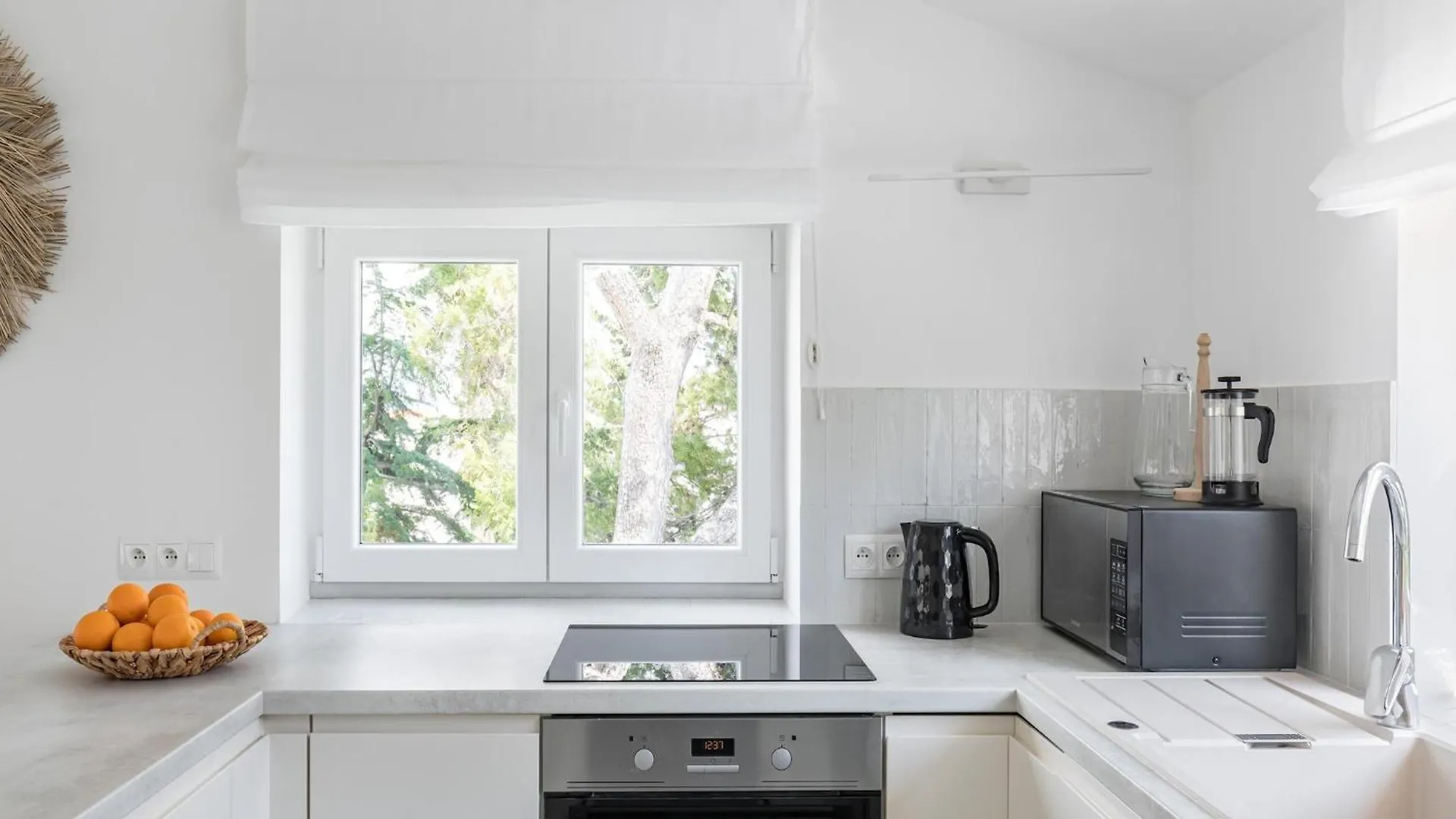 Sea View Apartment In Slatine With Terrace 트로기르
